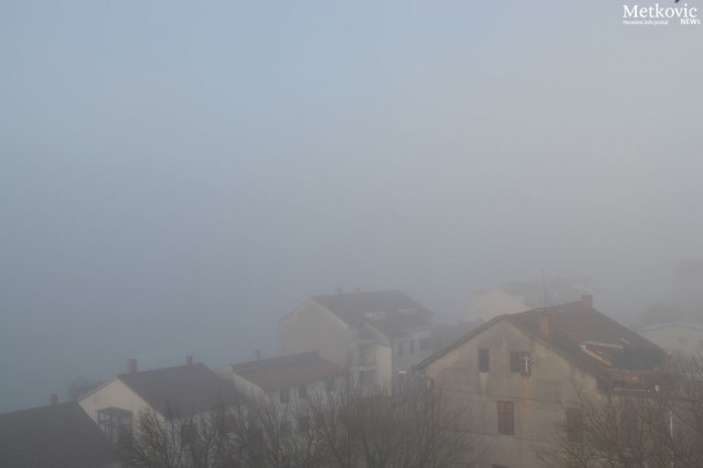 Metković pod velom magle