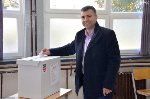 Renato-Vučković,-Izbori-(6)