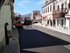 radovi-na-cesti-asfaltiranje-križanja-starcevićeve-i-oca-ante-gabrića-(13)