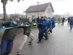 Udraga lađara Neretve s pomoći stigla u Baniju (40)