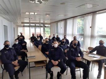 Policija (2)