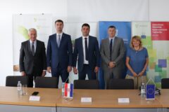 130922-potpisivanje-ugovora-izvodjac-cgo-3