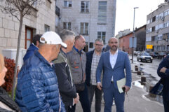 Mirni-prosvjed-obitelji-Bajo,-Gradonačelnik-Metkovića-Dalibor-Milan-(21)