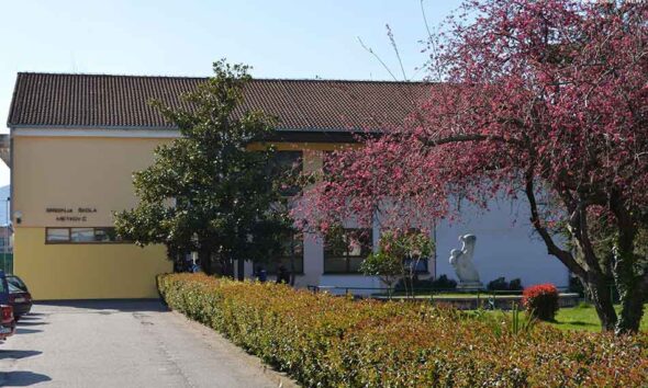 Srednja škola Metković