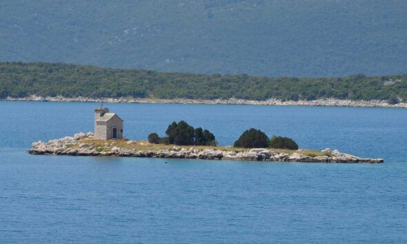 Klek-otočić-more