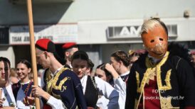 KUD Metković na Vinkovačkim jesenima ()