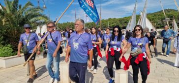 Udruga Baština Neretve Opuzen Maraton lađa Festival mora i mornara Dani u vali Stari Grad na Hvaru ()