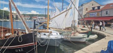 Udruga Baština Neretve Opuzen Maraton lađa Festival mora i mornara Dani u vali Stari Grad na Hvaru ()