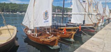 Udruga Baština Neretve Opuzen Maraton lađa Festival mora i mornara Dani u vali Stari Grad na Hvaru ()