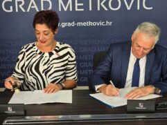 Župan Dobroslavić potpis Ugovora Metkovič ()