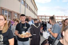 Dan Kruha u OŠ Stjepana Radića () Dan Kruha u OŠ Stjepana Radića ()