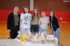 Gimnazija Metković Dan kruha ()
