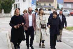 Ministrica kulture i medija Nina Obuljen Koržinek posjetila Opuzen (1) Ministrica kulture i medija Nina Obuljen Koržinek posjetila Opuzen (1)