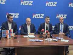 8f47adde 086f 43d0 b4d8 8cc3641d98c9