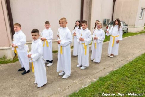 prva pricest sv franjo klada 053 768x513 prva pricest sv franjo klada 053 768x513