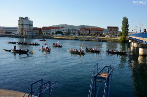 40 Smotra folklora jadranske Hrvatske Na Neretvu misečina pala (156)