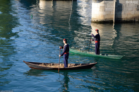 40 Smotra folklora jadranske Hrvatske Na Neretvu misečina pala (53)