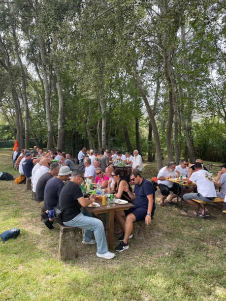 Ljubitelji vespe u Metkoviću (1)