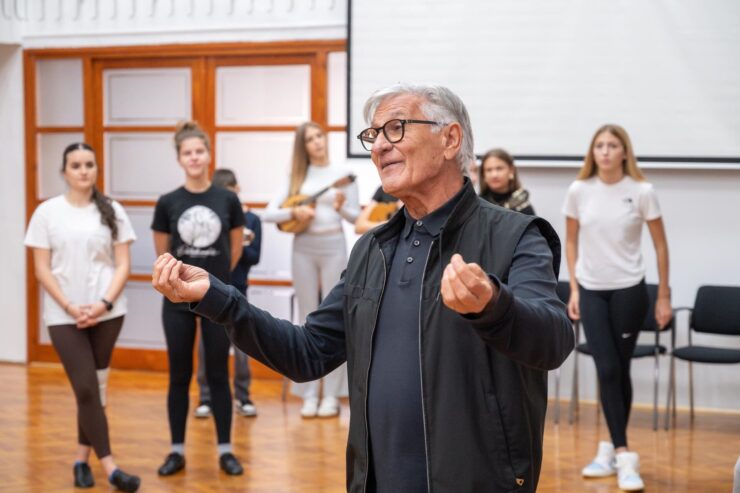 prof. Vidoslav Bagur, KUD Metković folklor, radionica