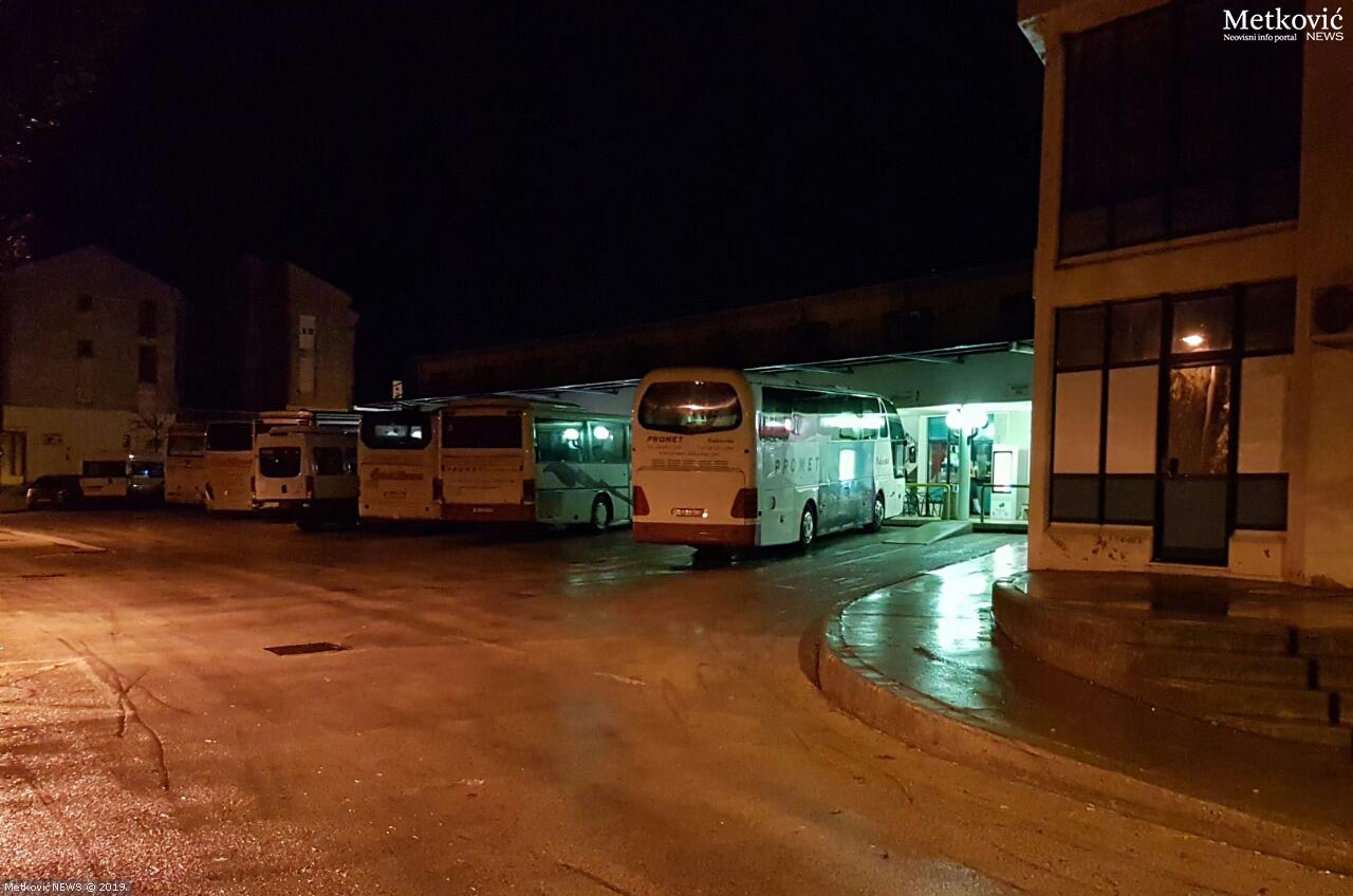Autobusni kolodvor Metković