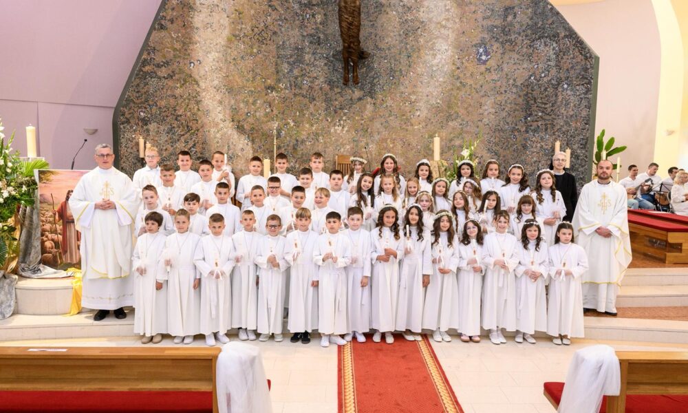 Prva Pričest u župi sv Nikole (17)