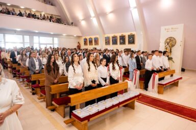 Krizma u crkvi sv Nikole Metković (1)