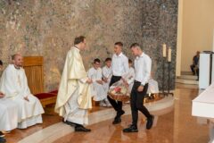 Krizma u crkvi sv Nikole Metković (10)