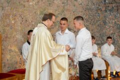 Krizma u crkvi sv Nikole Metković (11)