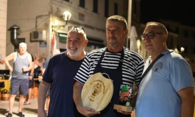 plavi rak 310826 4